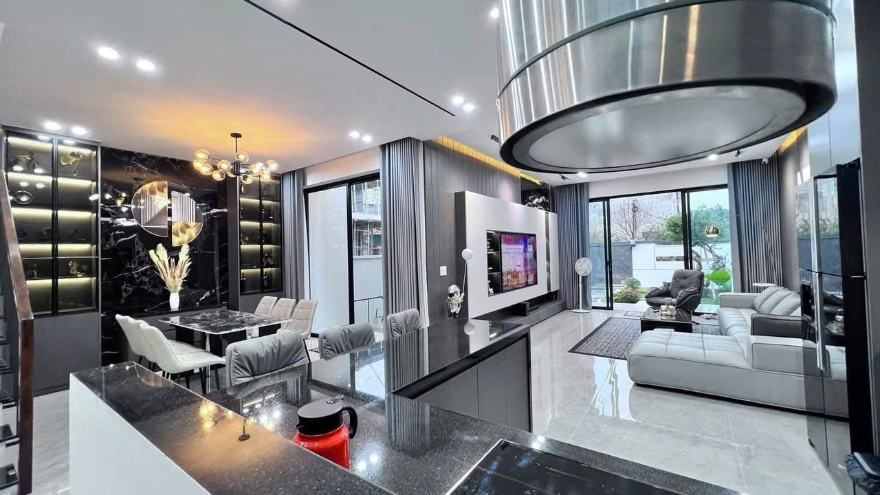 80m2