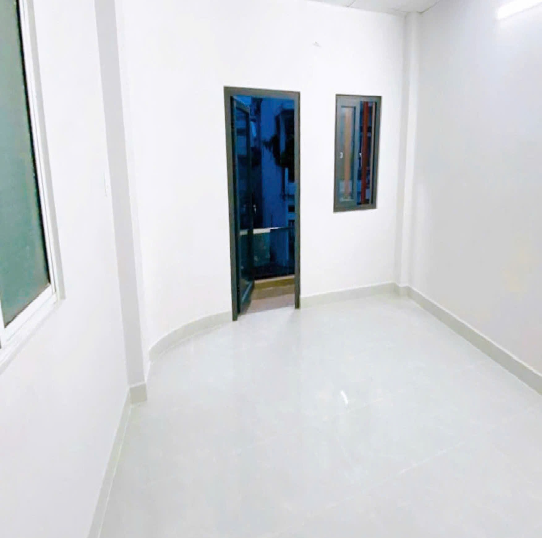 Bán nhà Quận 10, hẻm Ô tô Cách Mạng Tháng Tám, DT 3.9 x 10.96 m, Giá 8,9 tỷ