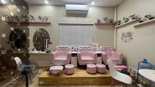 Cho thuê, sang nhượng quán nail gội tại Ngõ 53 Trần Quốc Hoàn, Dịch Vọng Hậu