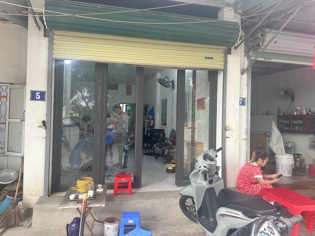 BÁN ĐẤT TẶNG NHÀ C4 GIA LÂM – HOÀNG LONG 60M –NGÕ THÔNG, Ô TÔ NGỦ TRONG NHÀ. Chỉ nhỉnh 4 tỷ.