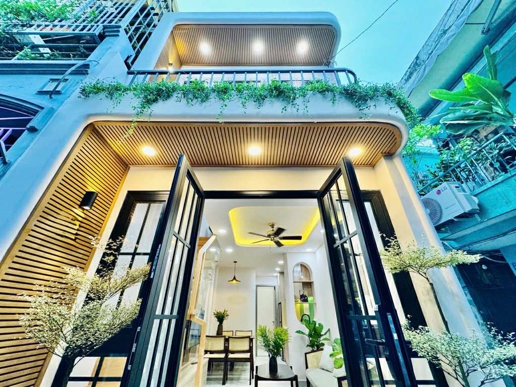 BÌNH THẠNH - QUỐC LỘ 13 - GÓC 2 MẶT TIỀN - CÁCH MẶT TIỀN 50M - NHỈNH 4 TỶ