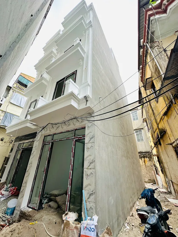 Nam Dư - Lĩnh Nam DT 35m x 5 tầng. Lô góc, gần ô tô, kinh doanh nhỏ