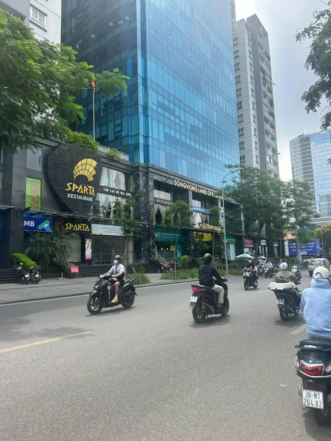 BÁN NHÀ 17.8 TỶ 60m2 BẠT NGÀN TIỆN ÍCH THÁI HÀ HÀ NỘI