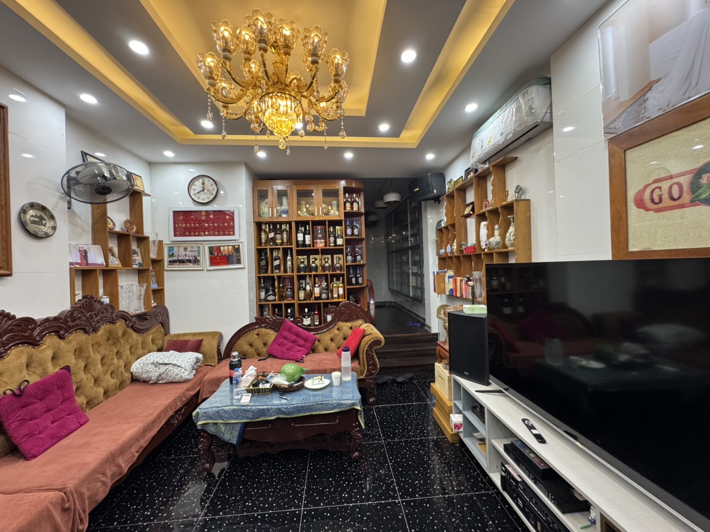 Bán nhà 4 tầng phố Bạch Mai cách mặt phố chỉ 50m chủ ở có lộc cần bán gấp 36m2 giá 7.6 tỷ