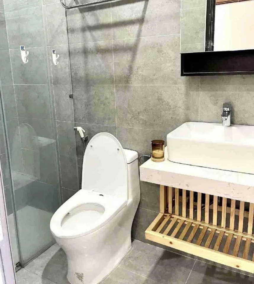 Toà căn hộ 7 tầng mặt tiền Phạm Thiều . Dòng tiền 60tr/tháng