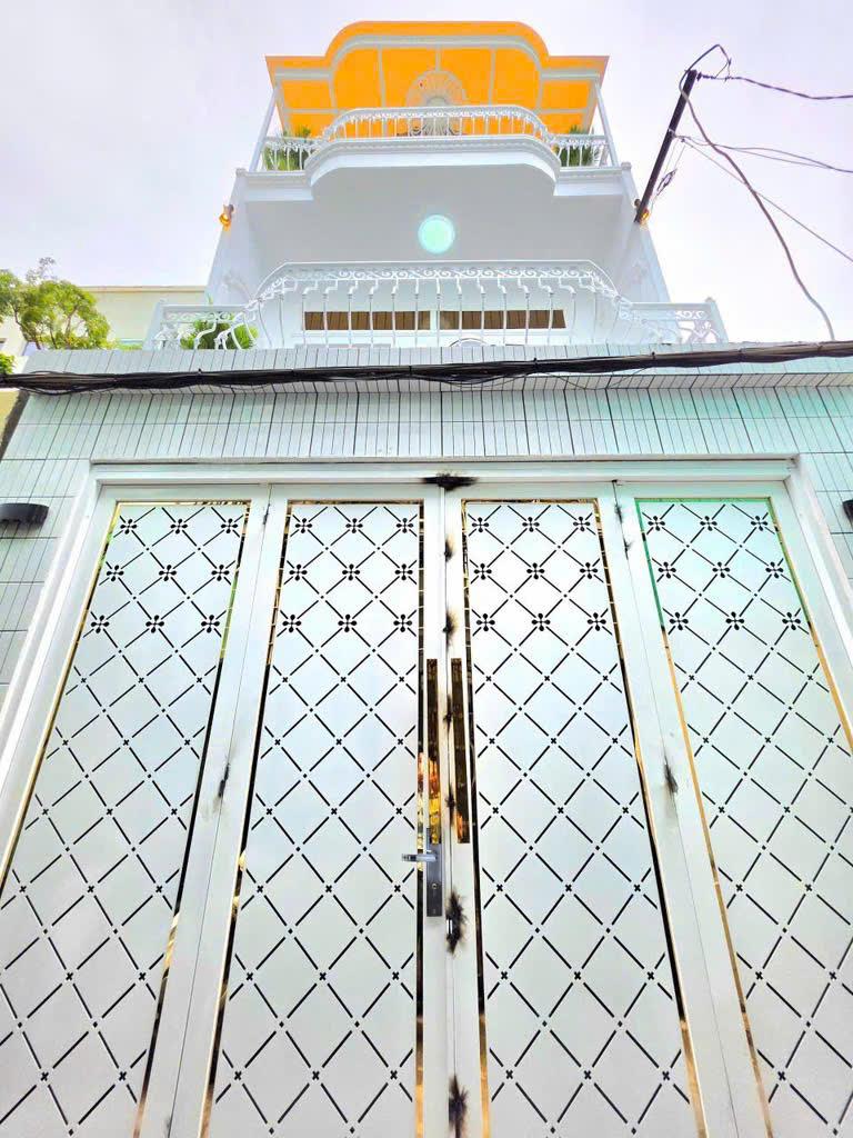 Nhà 3 tầngBTCT, 52m2, 4PN, full nội thất - Cách cầu Phước Long 100m - Nhà Bè, SHR - Chỉ 5,19 tỷ