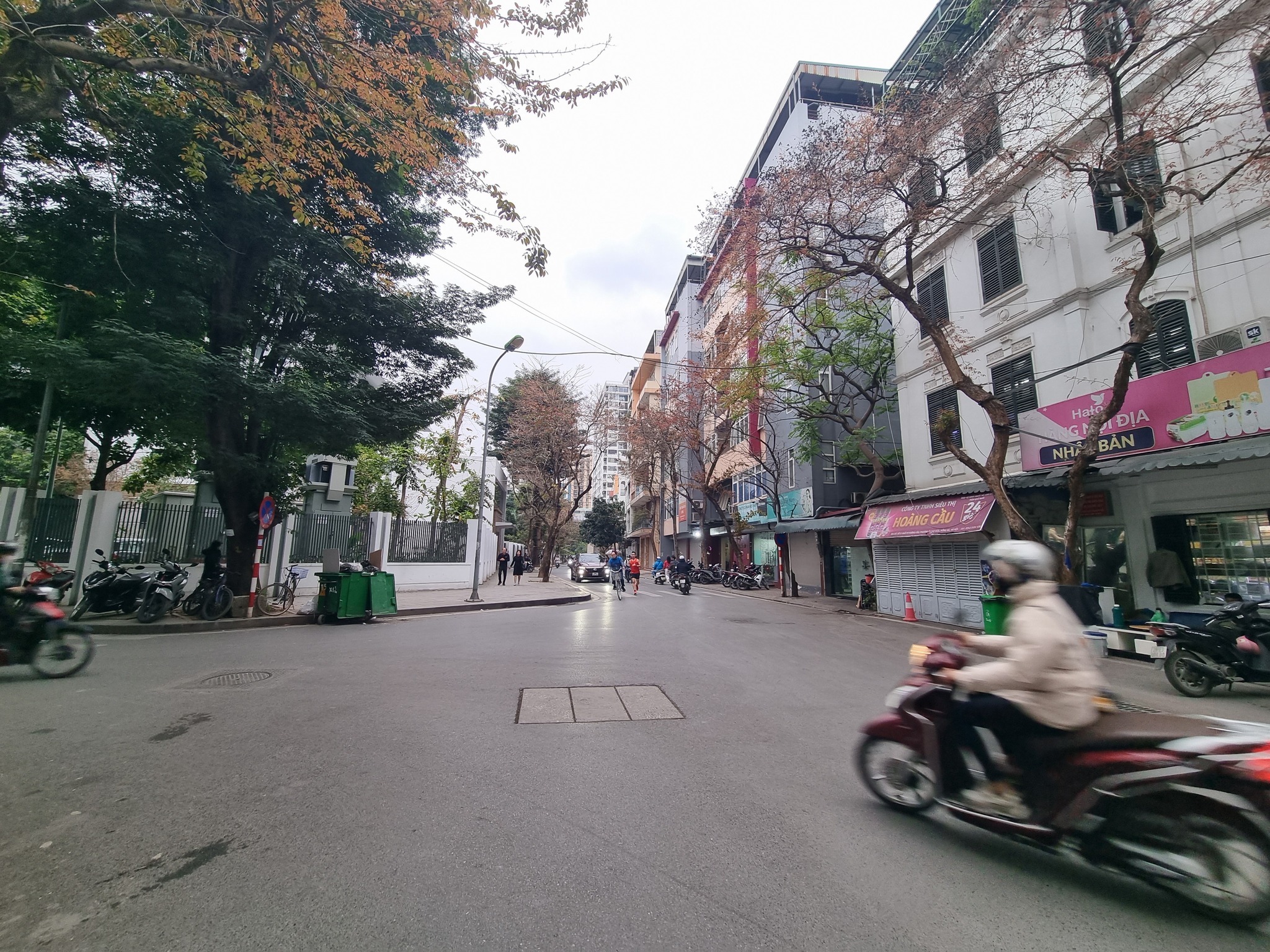 Bán nhà phố Hoàng Cầu 50m2, 4 tầng ô tô kinh doanh chỉ 14.5 tỷ gần Vườn Hoa 1-6