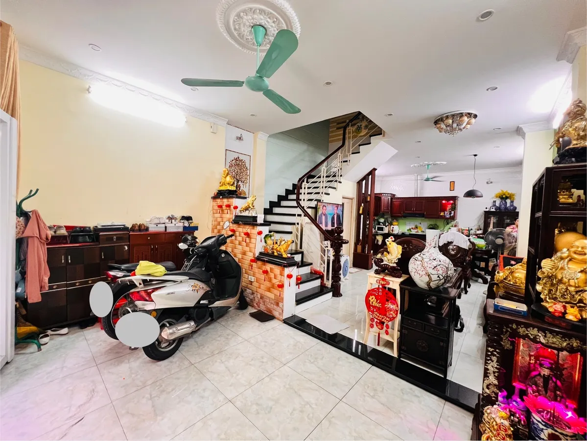 BÁN NHÀ VỊ TRÍ VIP CMT8 QUẬN 10 – 55M2 – 4 TẦNG BTCT 5PN 6WC – NHỈNH 11TỶ