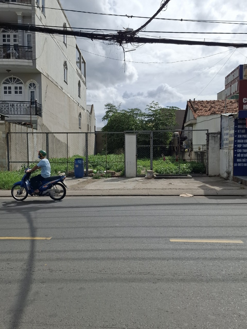 Bán đất mặt tiền đường Hoàng Hữu Nam Tân Phú Quận 9 giá 36 tỷ