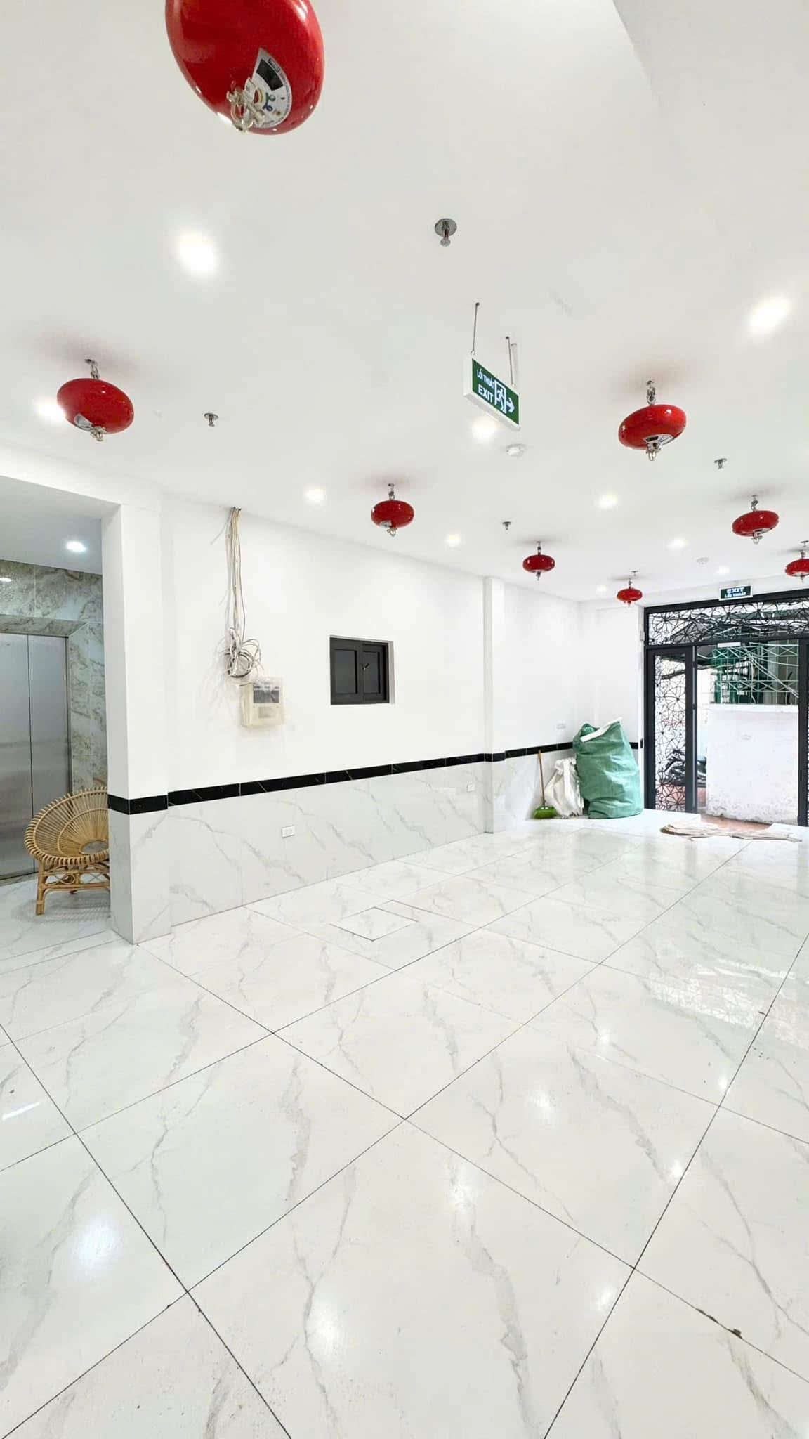 Chính chủ cần bán gấp nhà Vũ Ngọc Phan 75m 6 tầng siêu đẹp full nội thất