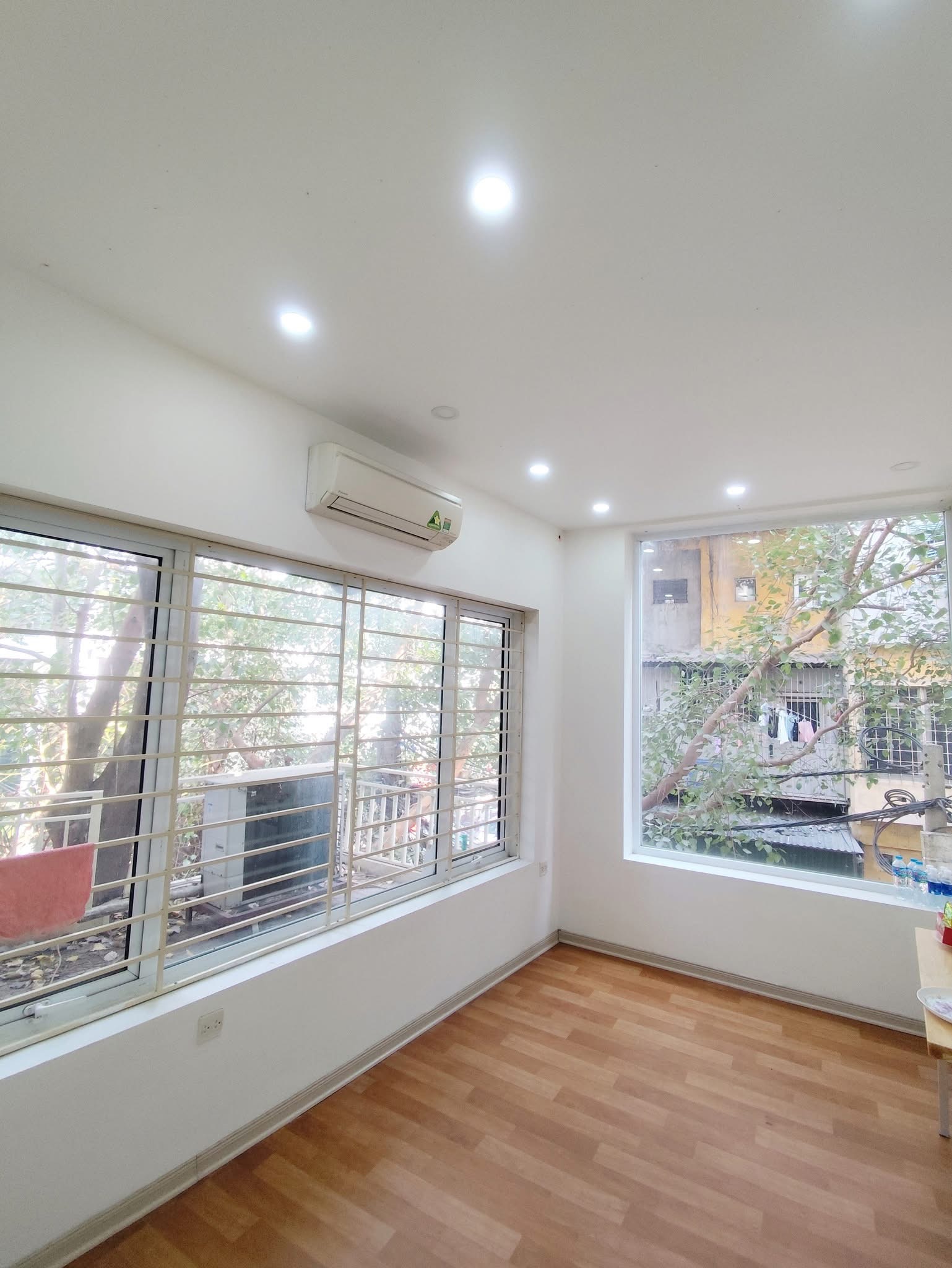 MẶT PHỐ VŨ THẠNH LÔ GÓC CHỦ XÂY THIẾT KẾ VỪA Ở VỪA CHO THUÊ