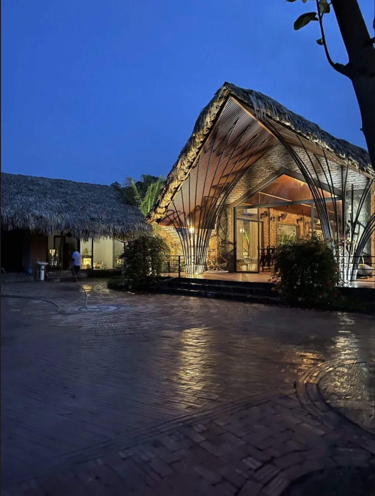Resort đẳng cấp May Tropical Villas Ba Vì.4000m2(400m2 thổ cư) 20 tỷ.
