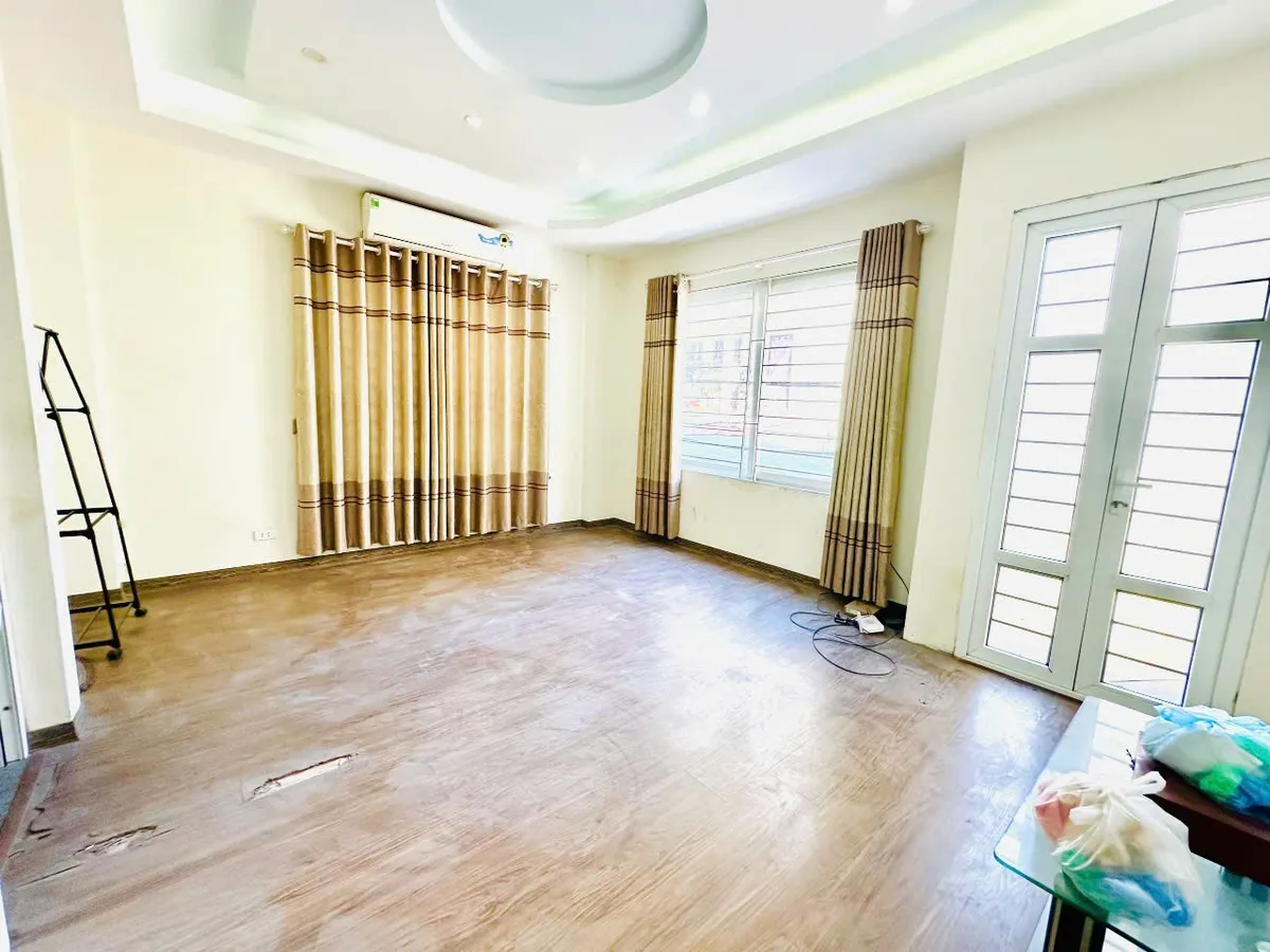 Siêu phẩm NHÀ MẶT NGÕ-LÔ GÓC- XUÂN ĐỈNH-Ô TÔ ĐỖ CỬA-20 M RA MẶT PHỐ-UBND PHƯỜNG- THÔNG PHẠM VĂN ĐỒNG-CV HÒA BÌNH.