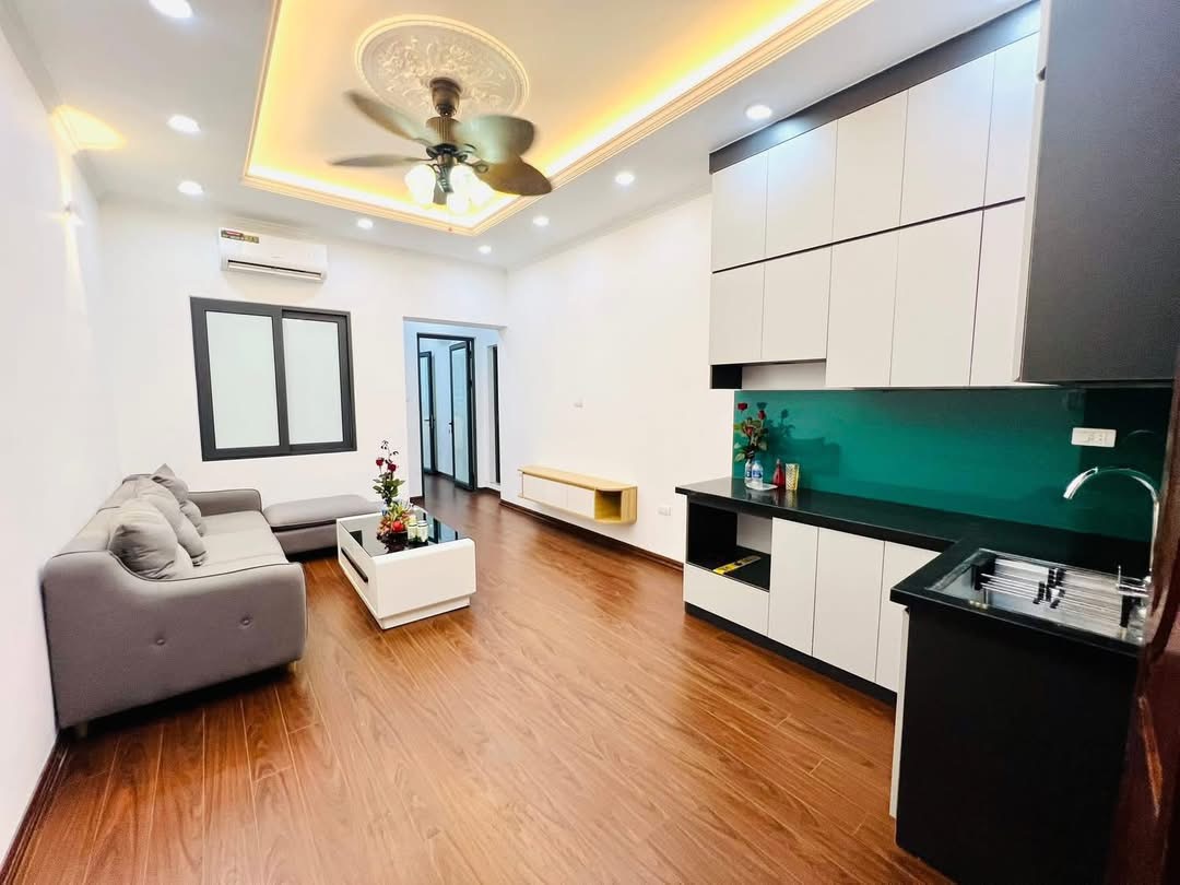 CĂN GÓC 3 THOÁNG - Ô TÔ ĐỖ CỬA - VỀ Ở NGAY TẠI TRUNG TÂM NGUYỄN TRÃI