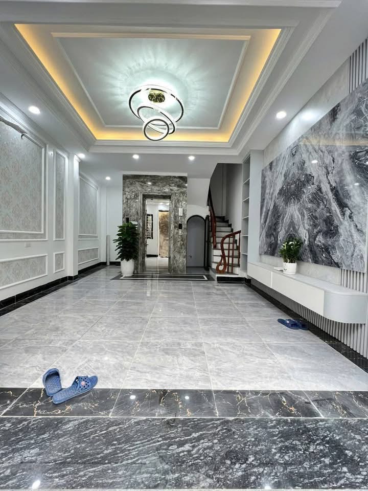 SIÊU PHẨM THANH XUÂN - NỘI THẤT SANG XỊN - THANG MÁY CHẠY VÙ VÙ - SỔ ĐỎ HOA KHÔI