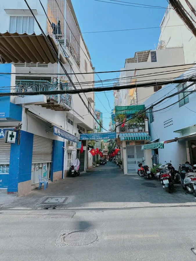 Nhà đẹp, full nột thất, dọn vào ở ngay
