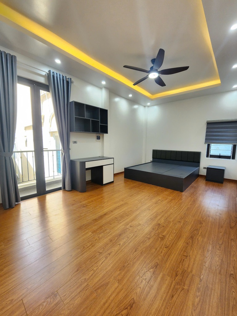 Bán nhà phố Minh Khai 56m2, 5 tầng, mặt tiền 6m cực đẹp chỉ 9.8 tỷ hiếm Hai Bà Trưng