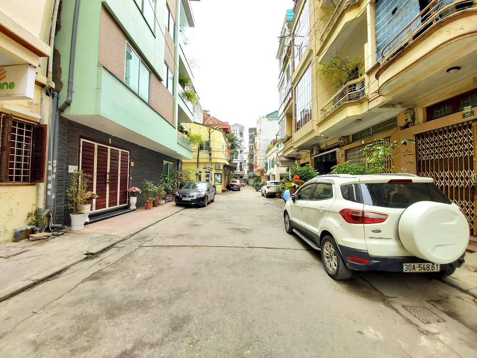 Bán nhà lô góc ô tô đỗ cửa trung tâm Quận Đống Đa, 100m ra đường lớn, kết nối các tuyến đường chính của Quận ĐĐ, tiện ích đầy đủ 45m 4T, MT 3.5m