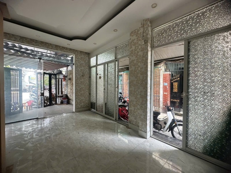 ► Nhà Góc 2 Mặt Tiền Trần Cao Vân, 55m2, ngang 5.5m, 3 tầng sạch đẹp, Kinh Doanh, 6.x tỷ