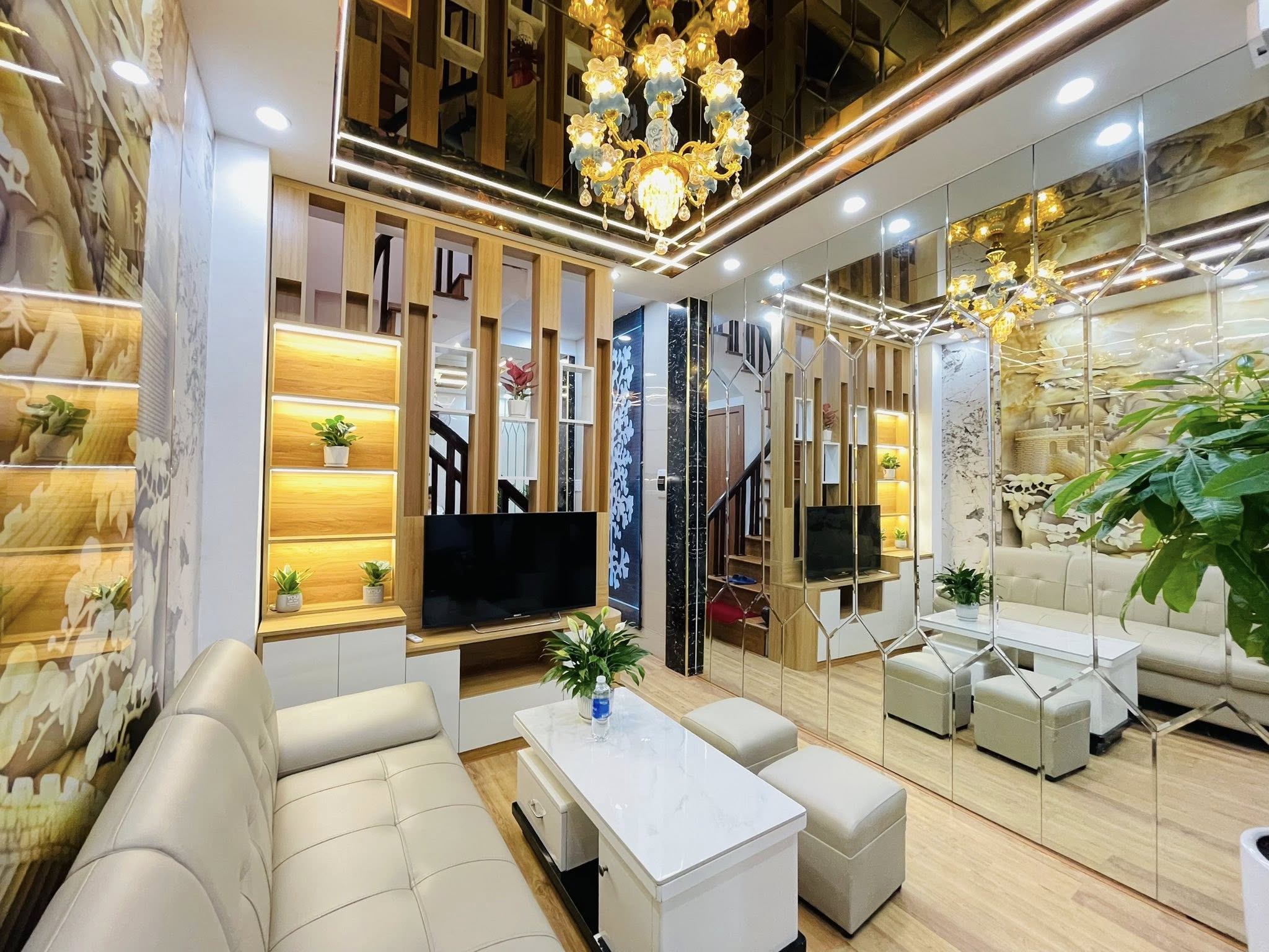 NHÀ ĐẸP ĐỈNH CAO KHU VỰC TRẦN QUỐC VƯỢNG - CẦU GIẤY - 3 MẶT THOÁNG - NGÕ NÔNG GẦN PHỐ - VỊ TRÍ TRUNG TÂM ĐI ĐÂU CŨNG