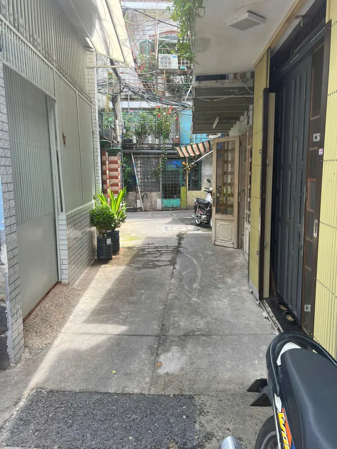 NHÀ ĐẸP TRẦN VĂN QUANG – HẺM XE HƠI – 44M2,2 Tầng – GIÁ CHỈ 3 TỶ NHỈNH – P.10 TÂN BÌNH