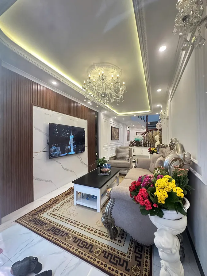 LÔ GÓC 2 THOÁNG , GẦN HỒ ĐIỀU HÒA , BA GÁC ĐỖ CỬA 35M2 6TẦNG CỰ LỘC THANH XUÂN 7.5 TỶ.