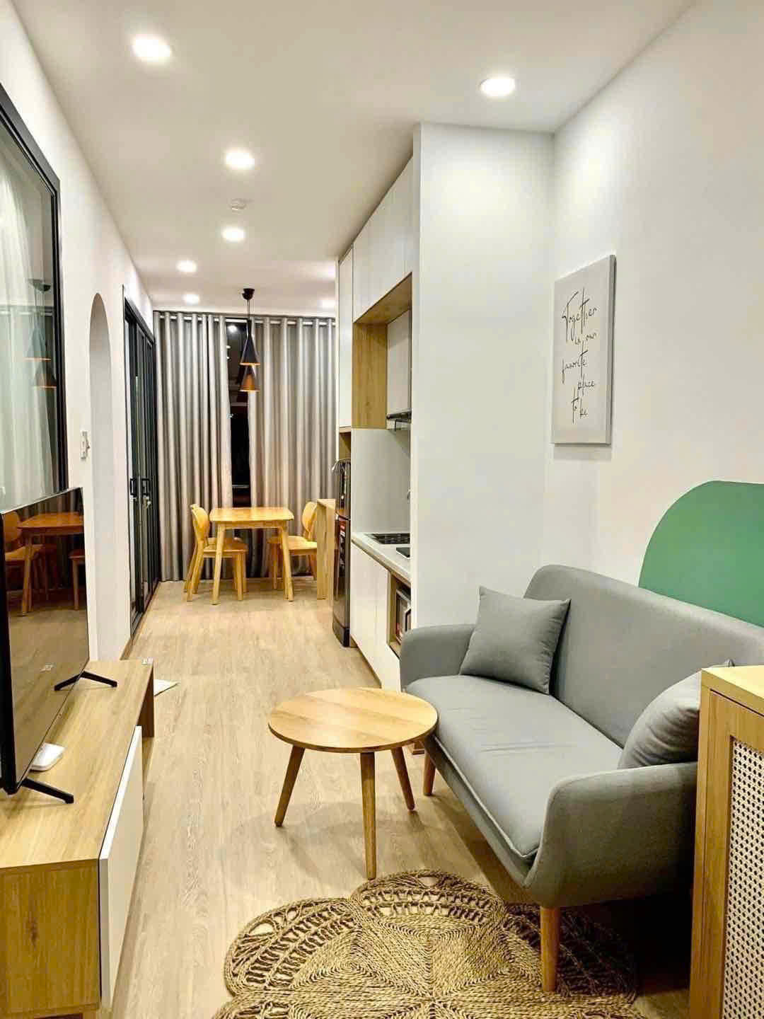 Bán toà căn hộ mặt 6 tầng đường Dương Trí Trạch song Chính Hữu chỉ 15 tỷ