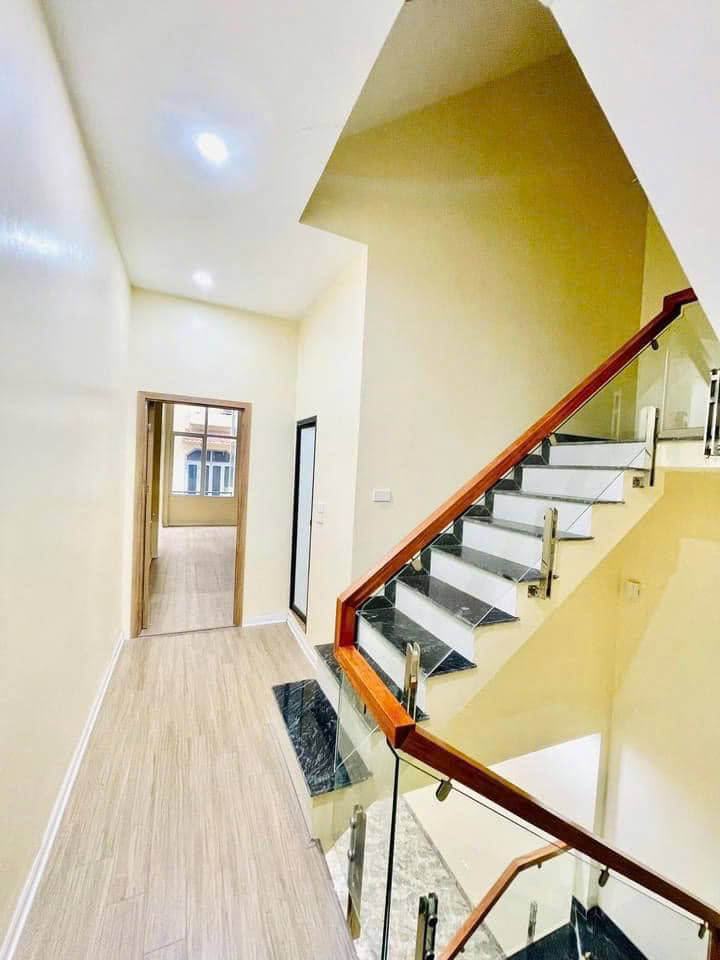 BÁN NHÀ 4 TẦNG VĂN QUÁN, HÀ ĐÔNG- MẶT TIỀN RỘNG, VĂN PHÒNG, TRUNG TÂM NGOẠI NGỮ, SPA