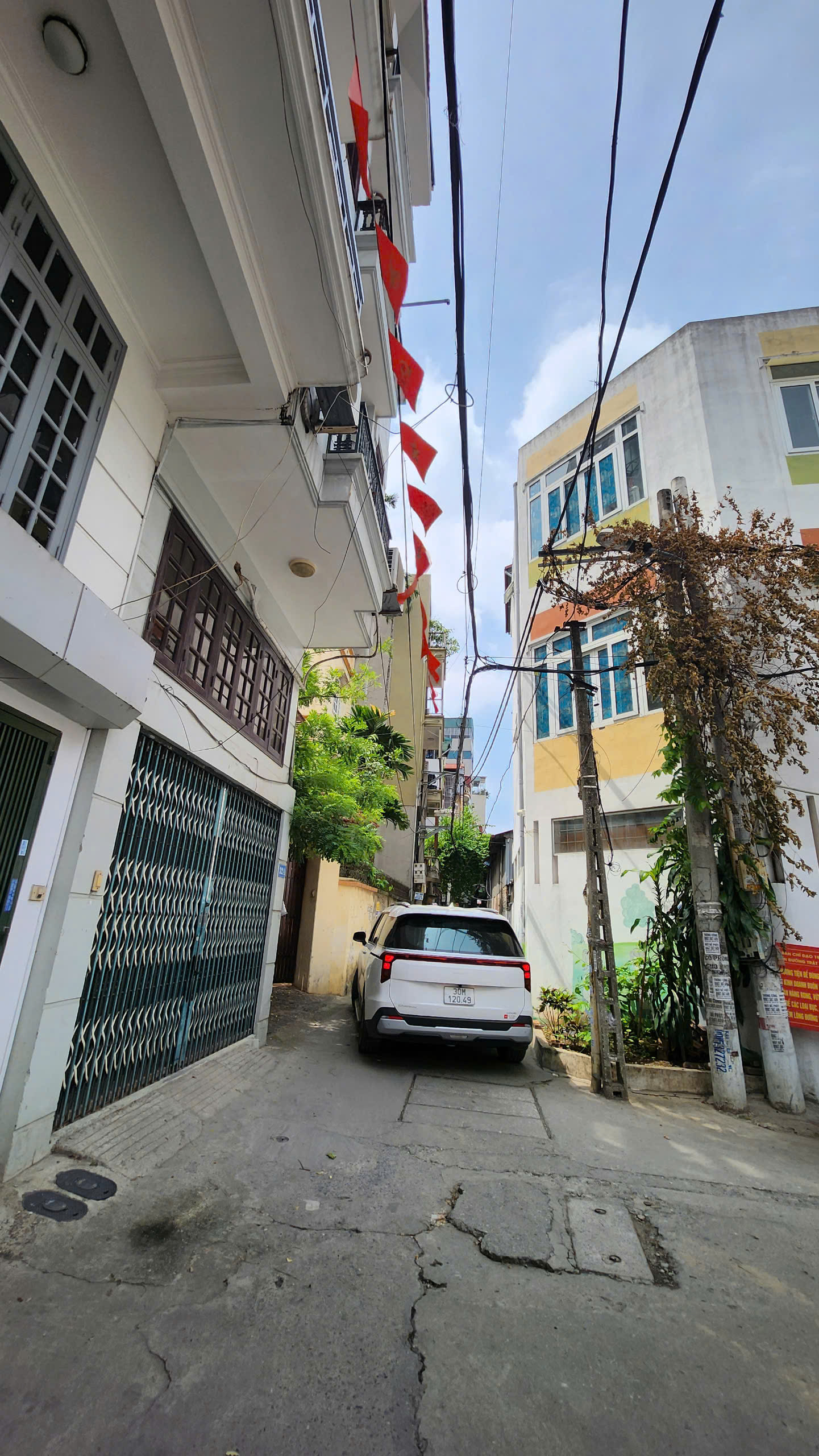 Bán nhà Trương Định - Vài bước ra phố - 7 tầng thang máy - TẶNG nội thất nhập khẩu