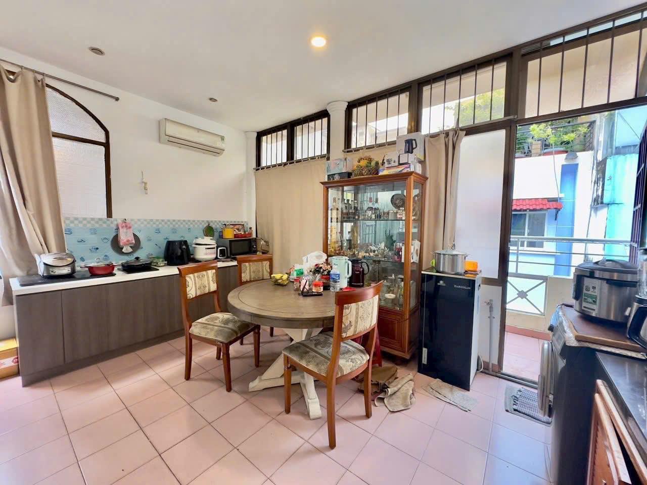 --Bán nhà đường Cách Mạng Tháng 8, phường 5 Tân Bình (4x15) hơn 11 tỷ