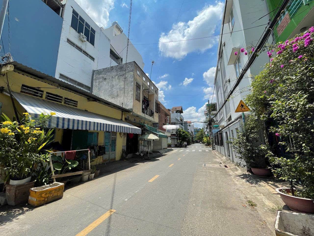 Bán nhà CN 92m2 - Mặt Tiền KD Đường Đoàn Kết, Quận Tân Phú