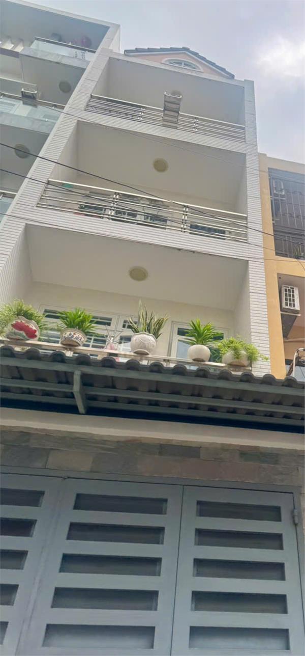 **Bán nhà HXT Cộng Hòa** phường 4, Tân Bình; (4,5x20) 4 tầng hơn 15 tỷ