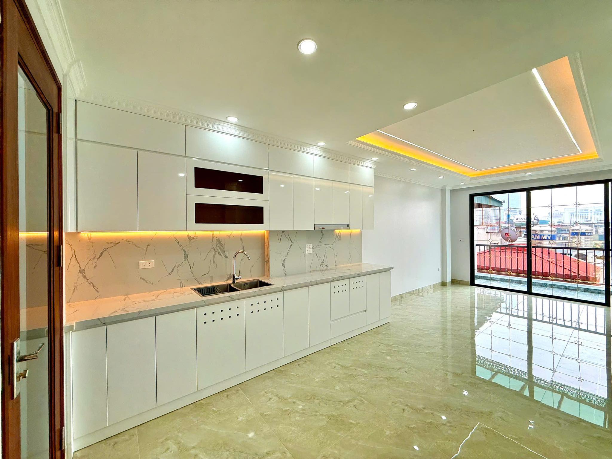 BÁN NHÀ LÔ GÓC VŨ TÔNG PHAN, THANH XUÂN, 60M2, THANG MÁY, Ô TÔ ĐỖ CỬA, Ở SƯỚNG