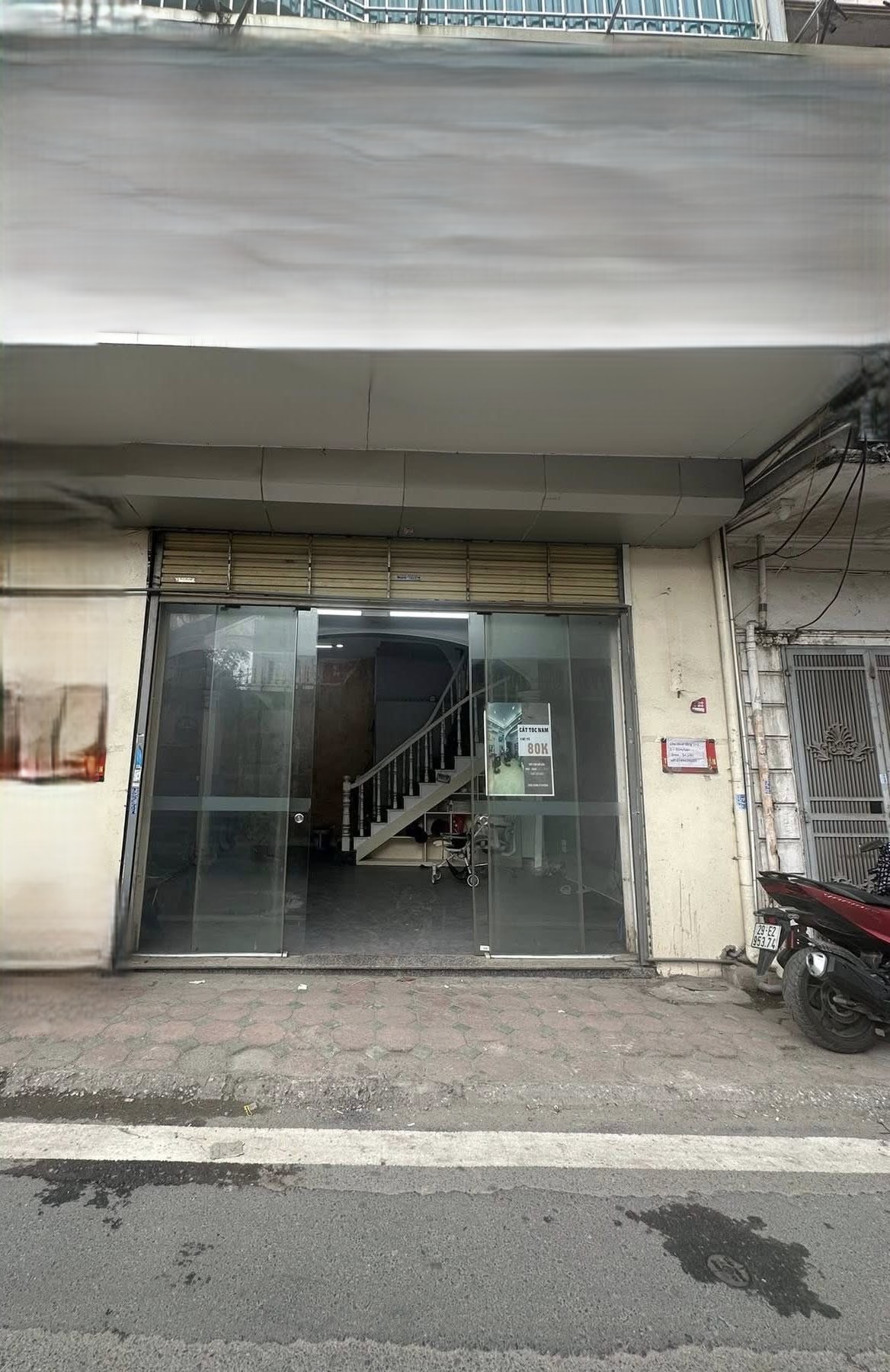 Cho thuê MBKD Đặng Tiến Đông, ngay sát hồ Hoàn Cầu 70m2 (t1,2) 12 Triệu Spa, Nail, KD on