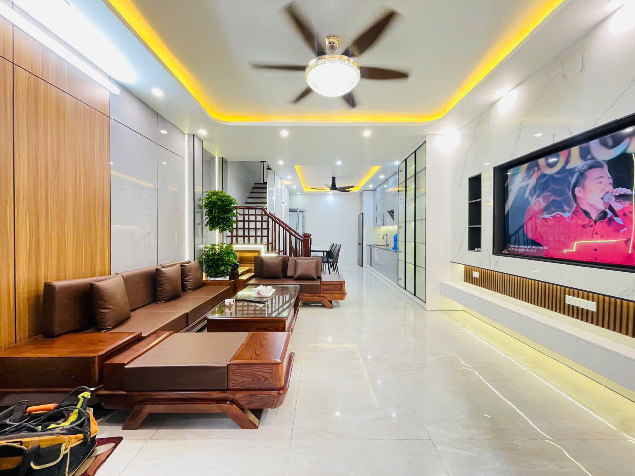 Cho thuê nhà nguyên căn ngxo 141 Giáp Nhị, 5 tầng x 50m2, 4PN, 4 WC Full đồ, 15 Triệu