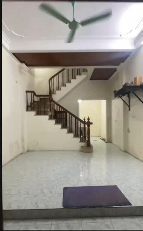 Cho thuê nhà nguyên căn ngõ 201 Trường Chinh, 45m2 x 3 tầng, 2ngủ, 2wc, 8 Triệu