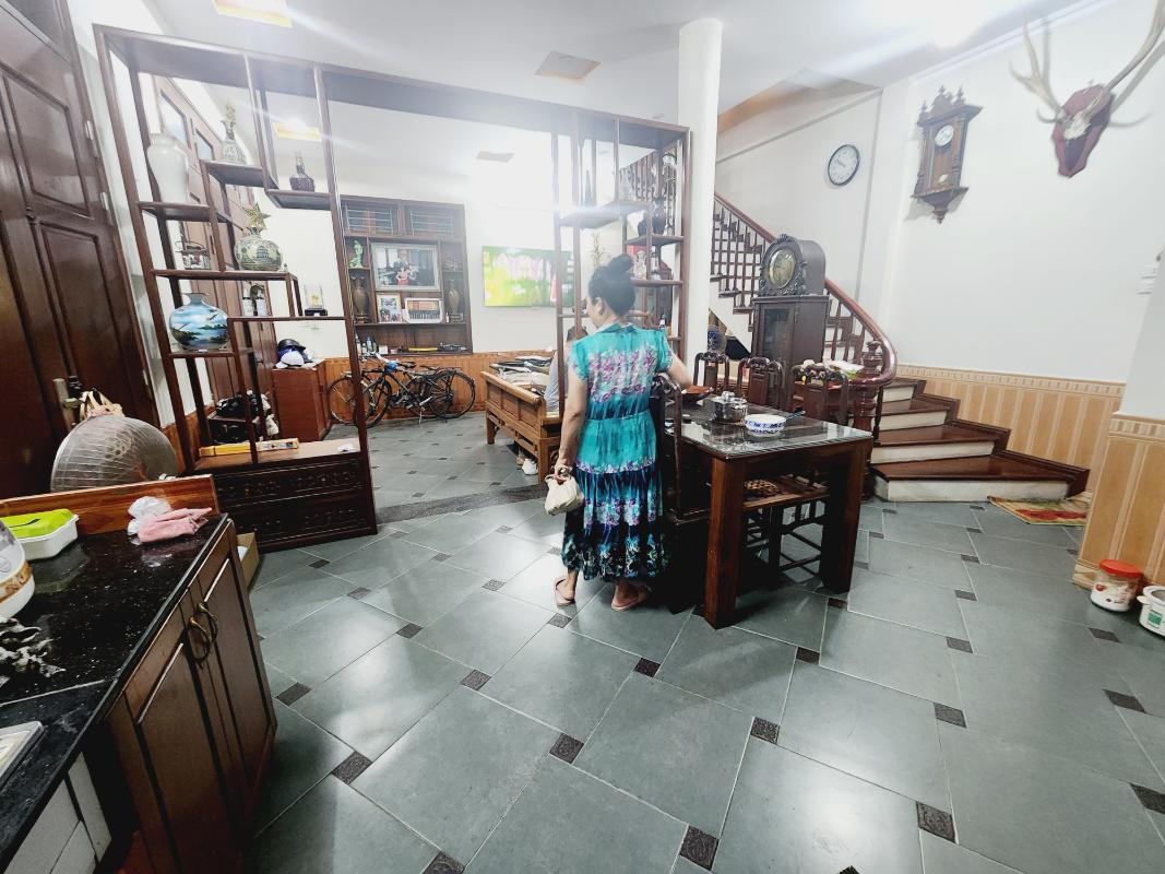 Bán nhà Trung Kính, Cầu Giấy, ngõ ô tô, lô góc 2 thoáng, 60m2, 4 tầng, Mt 5.7m, chỉ 19 tỷ