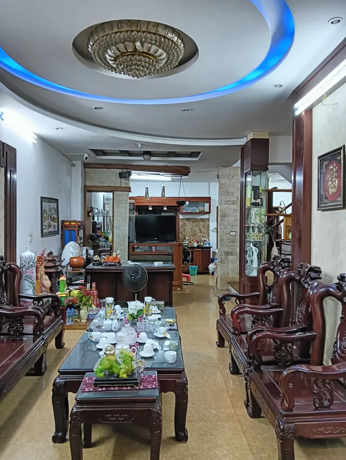 CHỦ NHÀ VỀ QUÊ BÁN GẤP NHÀ PHÂN LÔ- Ô TÔ VÀO NHÀ- THÔNG SANG KHU ĐÔ THỊ BẮC HÀ NGUYỄN VĂN LỘC- TRUNG TÂM QUẬN NAM TỪ LIÊM- GIÁ HỜI 32.X TỶ- NHANH TAY ALO