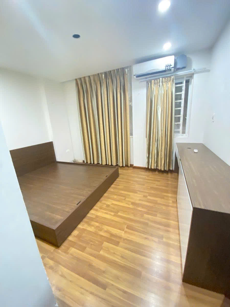 BÁN NHÀ VŨ NGỌC PHAN - PHỐ TRUNG TÂM Diện Tích 41m2 4 tầng mặt tiền 8m Giá 11.2tỷ