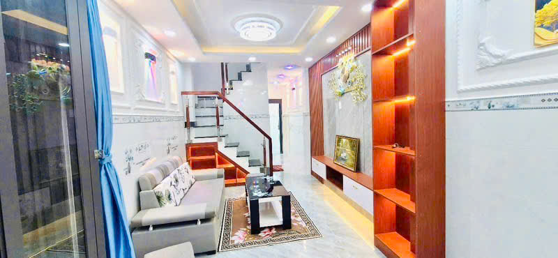Nhà đẹp Bình Đông tặng full nội thất, 36m2 giá đầu tư