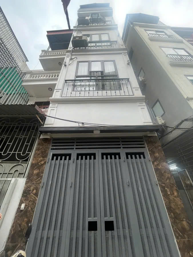 BÁN NHÀ LĨNH NAM 30M2 .5TẦNG. MẶT TIÈN.3M GIÁ 6.4 tỷ Hoàng Mai Hà Nội