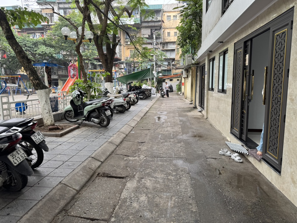 CỰC HIẾM LÔ GÓC 2 CĂN KINH DOANH SẦM UẤT MẶT TIỀN KHỦNG Ô TÔ ĐỖ CỬA VIEW SÂN CHƠI, FULL NỘI THẤT SỊN SÒ