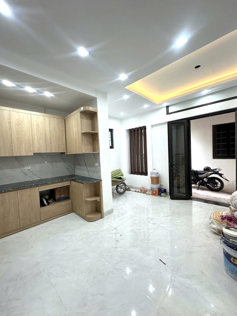 Bán nhà Đội Cấn, Ba Đình, lô góc, ngõ thông, 31m2, 5 tầng, Mt 5m, chỉ 7.7 tỷ