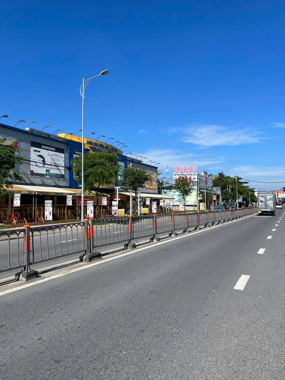 Bán nhà mặt tiền 8x40m giá 28 tỷ Đường Tô Ký