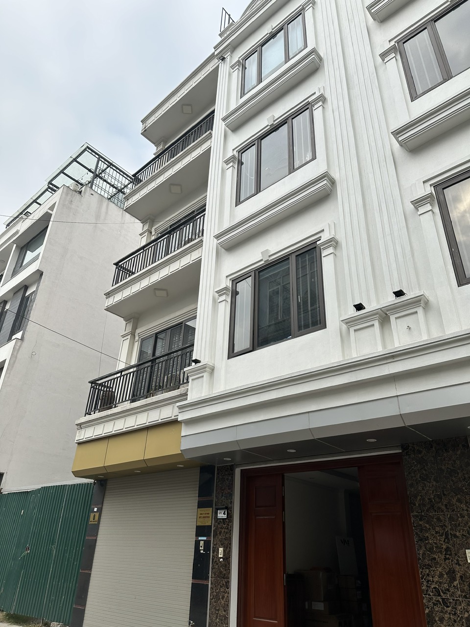 Bán nhà Đẹp Ngọc Lâm Long Biên- Phân Lô - Ngõ Ô tô – 39m2 – 5 tầng – 6,5 tỷ ( Thương Lượng)