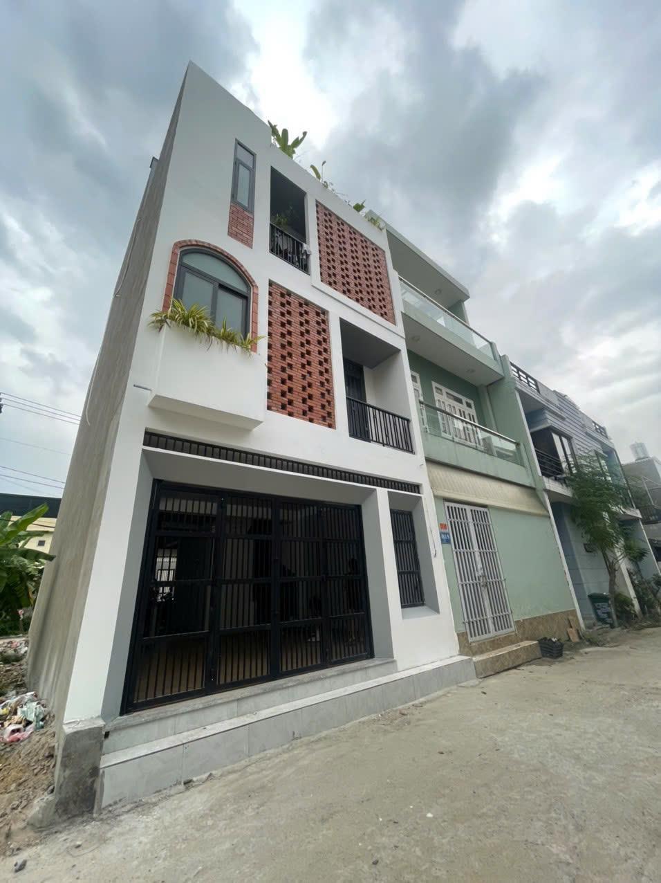 22 .VIP TX43- CĂN HỘ DỊCH VỤ - NHÀ LỚN- 2MT TRƯỚC SAU- 5,45x15=81m2 - 10 PHÒNG - ĐƯỜNG THÔNG 7M-7,29 TỶ