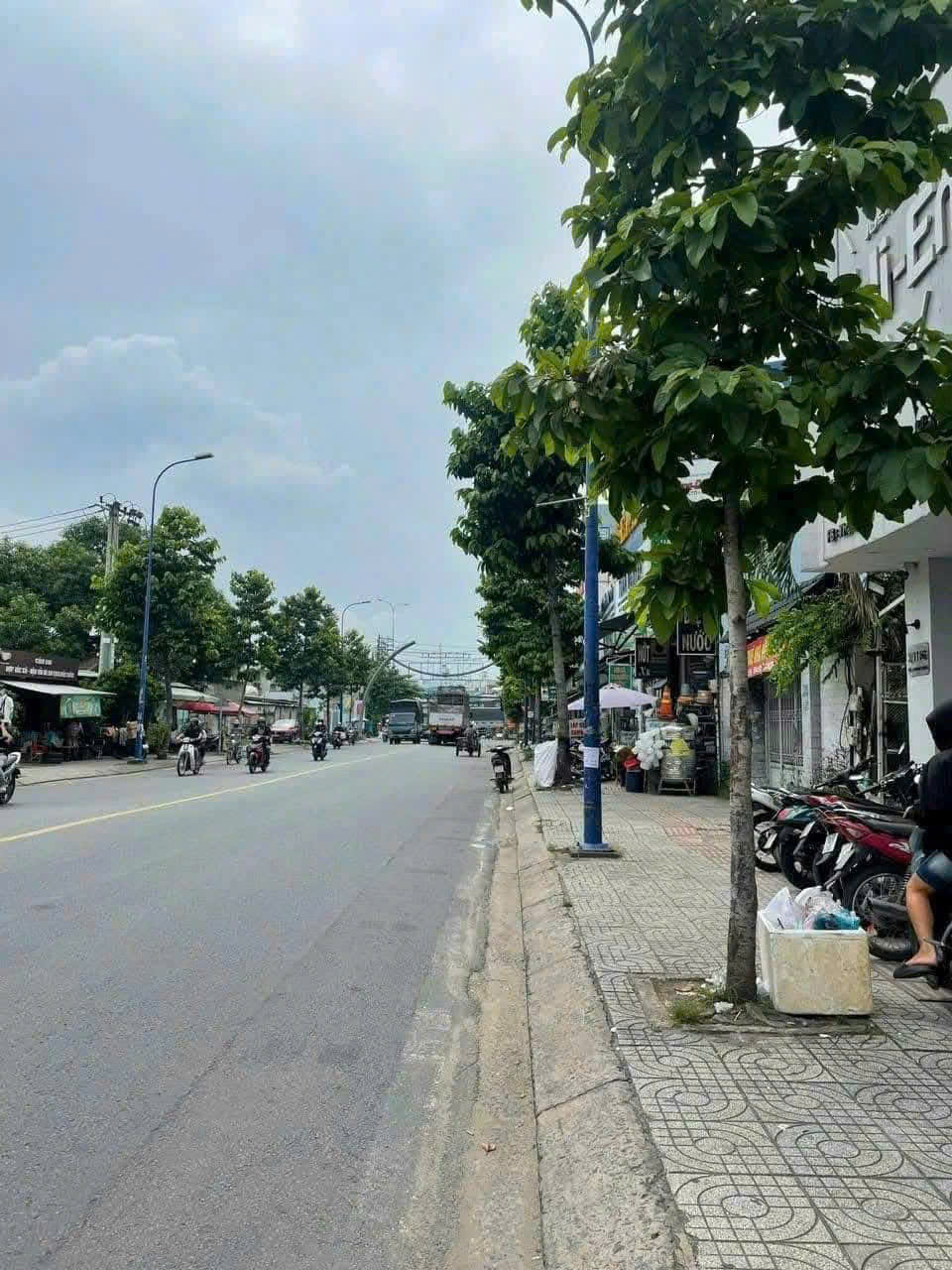 NHÀ MẶT TIỀN (9x27), NỞ HẬU ĐẸP 10M - LÊ THỊ HÀ – HÓC MÔN – GIÁ CHỈ 27 TỶ