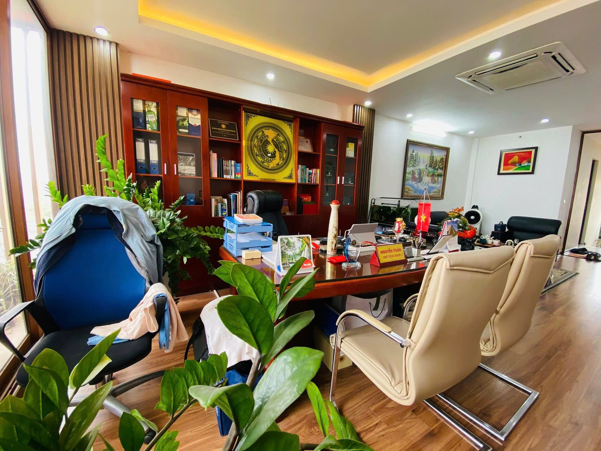 BÁN NHÀ HOÀNG QUỐC VIỆT, PHÂN LÔ, ÔTÔ TẢI TRÁNH, VỈA HÈ KINH DOANH, 55M2 CHỈ 16 TỶ 480