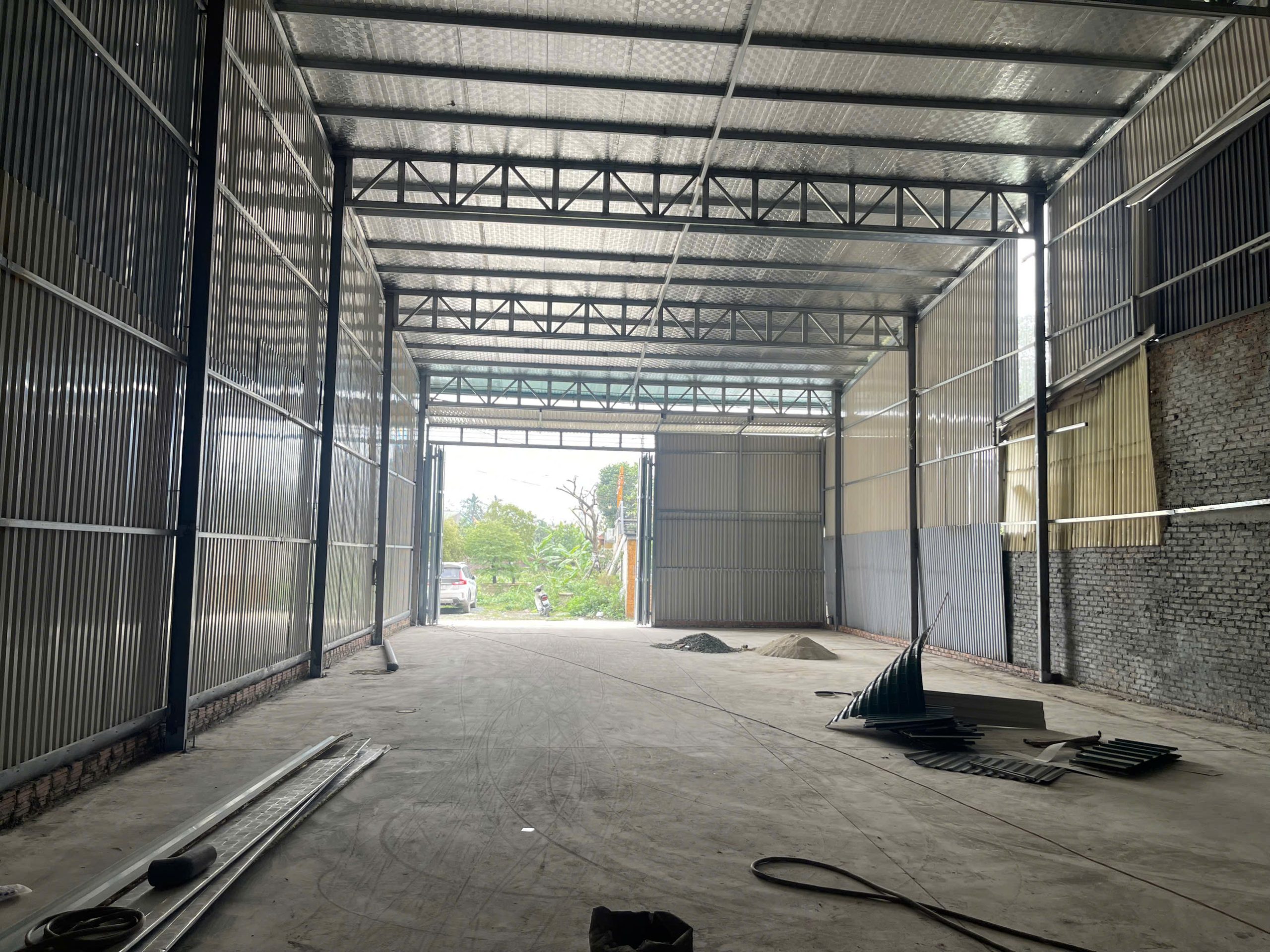 CHo thuê kho xưởng tại Đức Thượng, Hoài Đức, Hà Nội, ngay đầu phố thú y. Diện tích 350m giá 45k/m