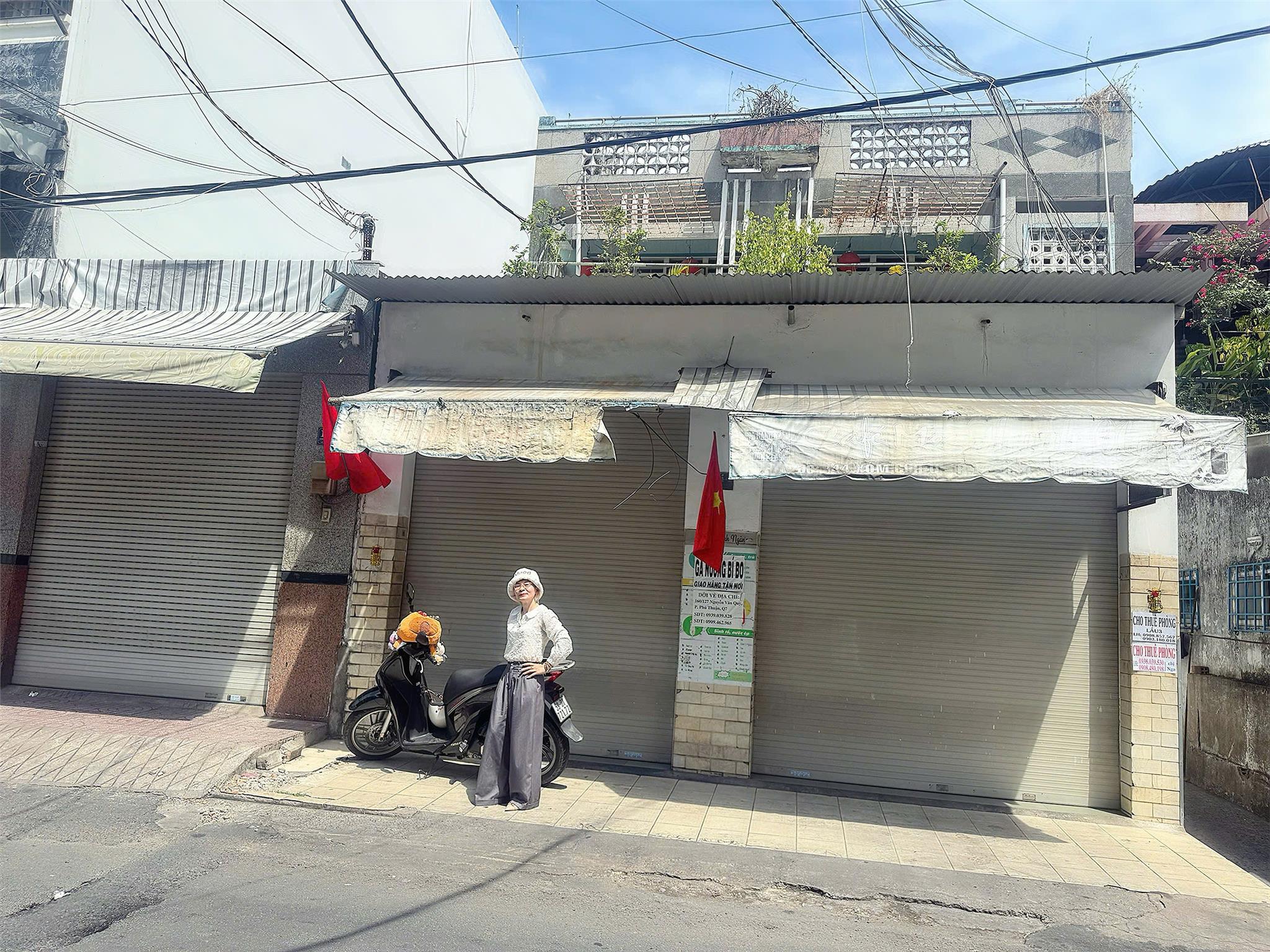 BÁN NHÀ MẶT TIỀN ĐƯỜNG XÓM CHIẾU, QUẬN 4 - DIỆN TÍCH LỚN 446M2 - GIANG GIANG: 0901611116